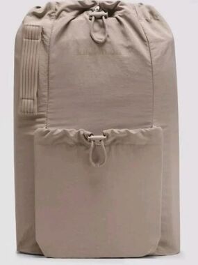 Lululemon 2-in-1 Convertible Backpack 21L Warm Ash Gray